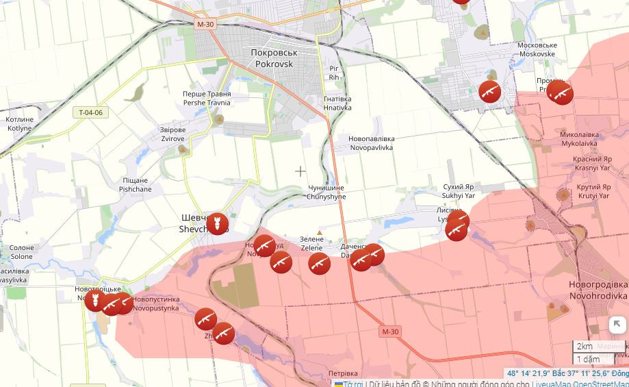 Hiện hai đơn vị của RFAF đã tiến từ phía đông nam Pokrovsk về phía nam dọc theo trục đường T0515, nhằm tiến hành các hoạt động chiến đấu tạo thế ra xa hơn về phía tây. Do AFU ở phía nam Pokrovsk không thể ngăn chặn cuộc tấn công của RFAF, khi một số lính tân binh bỏ chạy, giúp RFAF chiếm giữ làng Novopustynka và Novotroitske ở phía nam Pokrovsk trong vòng vài ngày.