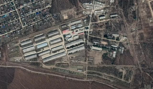 Cái gọi là “Căn cứ dự trữ vật tư chiến lược” thực chất là một kho quân sự do Liên Xô xây dựng trong Chiến tranh Lạnh; mục đích của nó là cất giữ các loại vật tư quân sự dự trữ cho khả năng bùng nổ Chiến tranh thế giới thứ ba.