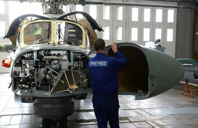 Lý do là Kamov là một trong hai “ông lớn” của ngành trực thăng Nga lừng lẫy, đó là Cục thiết kế trực thăng Miri (thiết kế và sản xuất trực thăng dòng Mi) và trực thăng Kamov (thiết kế và sản xuất trực thăng dòng Ka). Nhà máy chế tạo trực thăng Kamov nằm ở ngoại ô thành phố nhỏ này, hiện tại nhà máy đang liên tục sản xuất trực thăng vũ trang Ka-52.