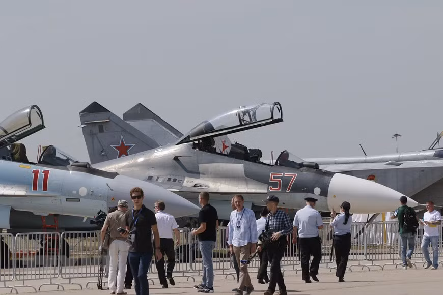 Ngoài ra, Moscow sẵn sàng đồng tài trợ cho việc phát triển các loại vũ khí đầy hứa hẹn và cùng phát triển vũ khí với các quốc gia khác, để phát huy hết năng lực của các viện, trung tâm nghiên cứu phát triển cũng như các tổ hợp sản xuất vũ khí của Nga. Nguồn ảnh: Sina.