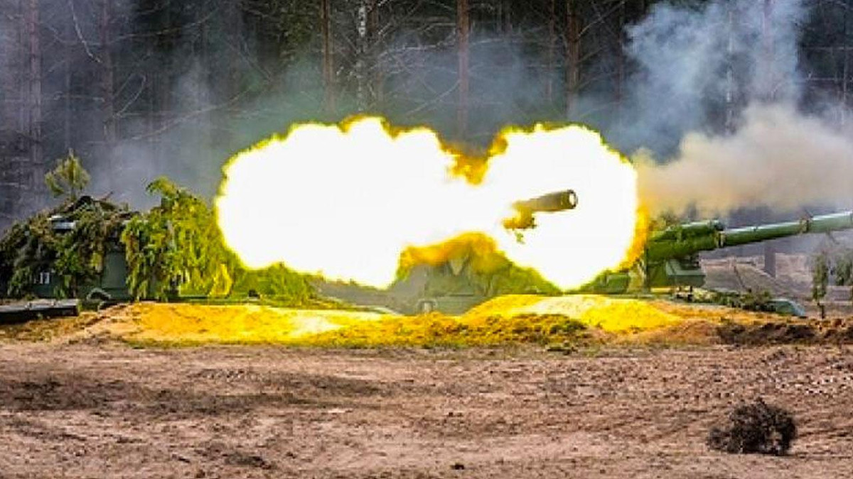 Quân đội Ukraine cho biết, Nga đã tập trung một lượng lớn hỏa lực hạng nặng và xe tăng vào khu vực Avadiivka để ngăn chặn phía Ukraine đột phá. Các binh sĩ Ukraine đã phải chịu thương vong nặng nề dưới hỏa lực dày đặc của Nga và không thể đột phá vòng vây một cách hiệu quả.