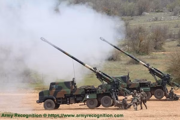 Tuy nhiên, các nước phương Tây cũng đã phải rơi vào tình thế khó xử: vừa có ý định viện trợ vũ khí, nhưng vừa sợ bị lộ bí mật. Bạn phải biết rằng, tình hình chiến trường đang thay đổi nhanh chóng, và không có gì lạ khi các hệ thống trang bị vũ khí được đổi chủ làm chiến lợi phẩm.