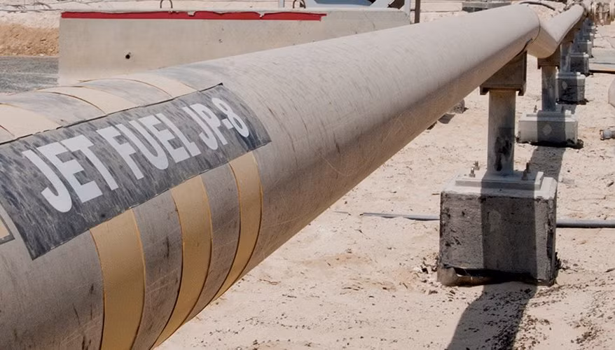 Xăng Jet A1 là một sản phẩm dầu nhẹ, có khả năng bắt lửa và mật độ năng lượng tốt, phù hợp với yêu cầu của động cơ phản lực công suất cao. Còn xăng JP-8 có pha thêm một số chất phụ gia đặc biệt để đáp ứng nhu cầu đặc biệt của các động cơ phản lực quân sự.