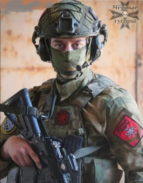 Chỉ huy Trung đội trinh sát "Kỵ binh ánh sáng đen" có biệt danh "Kolovrat" thuộc Lữ đoàn bộ binh cơ giới số 15 của Nga đang chiến đấu trên hướng Avdiivka cho biết, họ đã theo dõi xe tăng Abrams của Quân đội Ukraine từ lâu nhưng chưa tìm thấy.