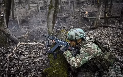 Rõ ràng, RFAF cũng nên tính đến lệnh ngừng bắn 30 giờ quý giá vào dịp Lễ Phục sinh, điều này sẽ cho phép các lực lượng công binh RFAF đẩy nhanh công việc của họ. Ngoài ra, sau khi RFAF chiếm đóng khu vực rộng lớn này, về cơ bản họ đã đẩy quân Ukraine ra khỏi toàn bộ tỉnh Luhansk.