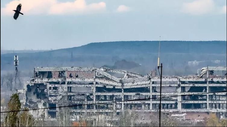 Thứ hai, Quân đội Nga tiếp tục tăng cường công tác “dọn dẹp” tại Khu công nghiệp ở khu vực ngoại ô phía đông nam Avdiivka, để biến khu công nghiệp này thành đầu cầu tiến vào thành phố từ hướng nam.