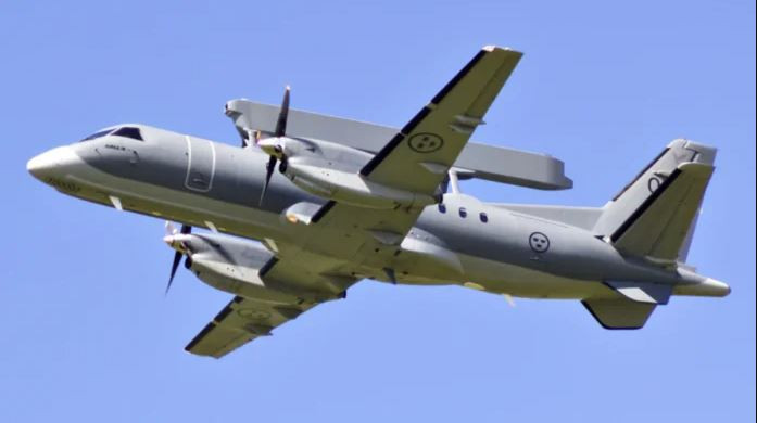 Đối với Ukraine, hiện tại rõ ràng là thiếu sự hỗ trợ từ máy bay cảnh báo sớm. Ngay cả khi hai máy bay cảnh báo sớm ASC890 Erieye do Thụy Điển hỗ trợ sẽ đến trong tương lai, chúng cũng không thể được đảm bảo sẽ bay trên không 24 giờ một ngày.