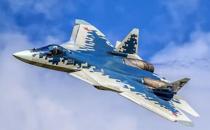 Khi những chiếc Su-57 tham gia triển lãm hàng không Chu Hải ở Trung Quốc, Chủ tịch Hội đồng An ninh Nga Sergey Shoigu (nguyên là Bộ trưởng Quốc phòng Nga) tuyên bố rằng, chiến đấu cơ Su-57 đã thể hiện hiệu suất chiến đấu vượt trội ở chiến trường Ukraine, ngay từ lần đầu tiên Su-57 được sử dụng trong chiến đấu.