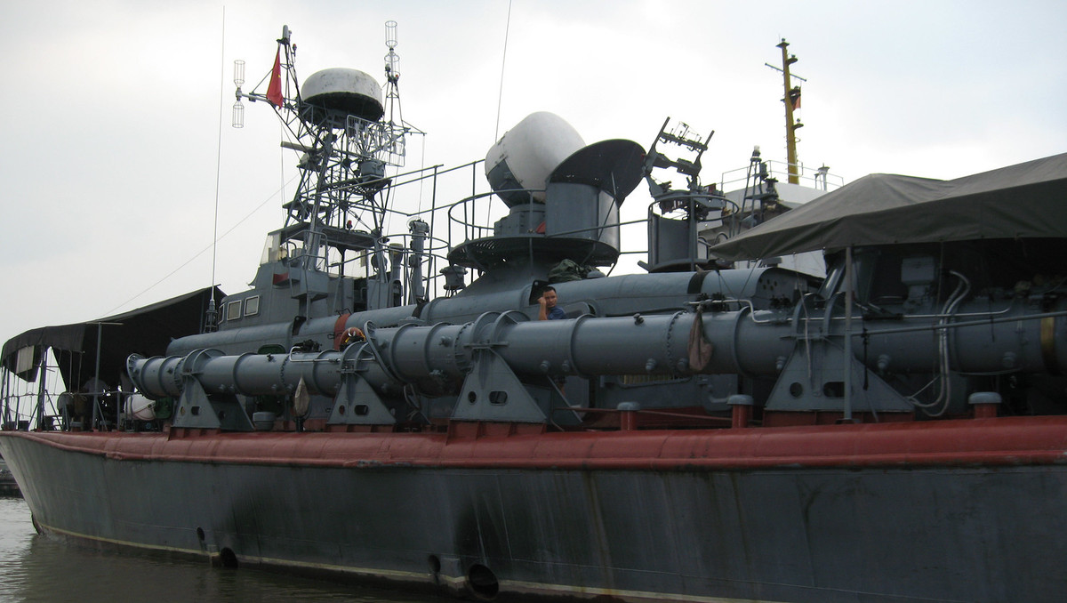 Tàu phóng ngư lôi 206M là tàu chiến nhỏ, nên chỉ có hoạt động trên biển liên tục trong 5 ngày. Dự trữ hành trình 1.450 hải lý với tốc độ 14 hải lý/giờ và 600 hải lý với tốc độ cao hơn 37 hải lý/giờ.