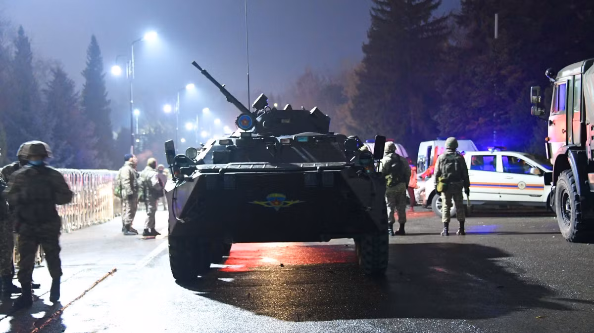 Theo các phương tiện truyền thông, trong hai ngày qua, lực lượng an ninh Kazakhstan đã không đạt được tiến bộ đáng kể trong việc thanh lọc những kẻ khủng bố ra khỏi thành phố; mặc dù các khu vực nhỏ đang dần nằm trong tầm kiểm soát của quân đội và cảnh sát.