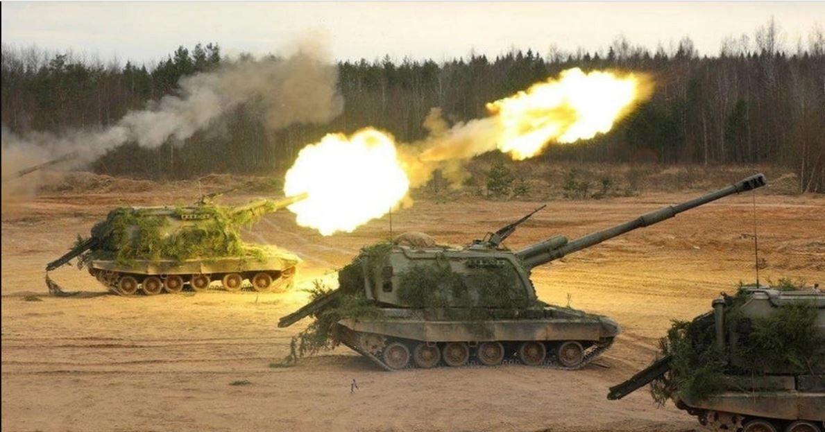 Nhiều lữ đoàn pháo tự hành hạng nặng và pháo phản lực tầm xa của quân đội Nga đang tung hỏa lực mãnh liệt, nhằm tiêu diệt mọi lực lượng Ukraine đồn trú tại Bakhmut; đồng thời nhằm đánh gục ý chí chiến đấu của quân đội Ukraine.