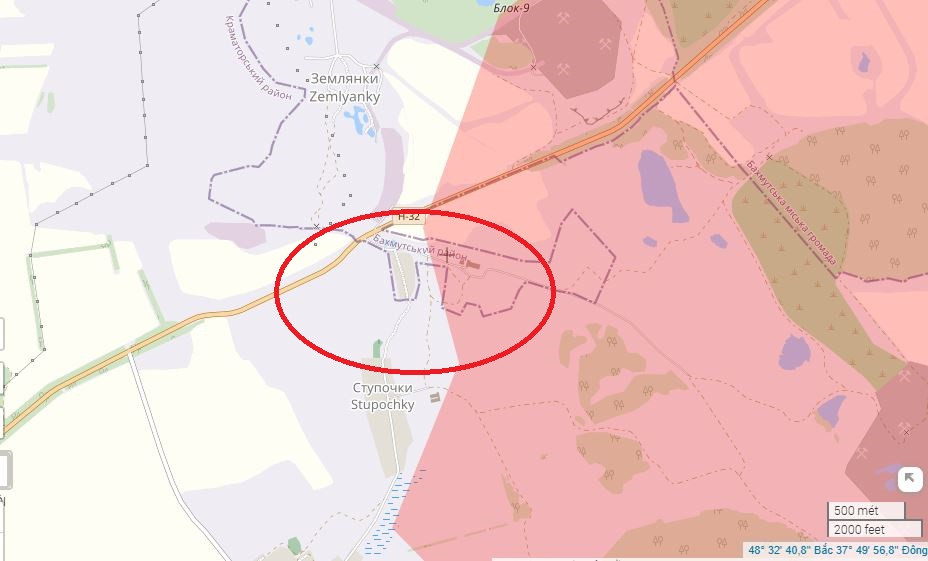 Đến gần đêm ngày 30/4, Viện Nghiên cứu Chiến tranh Mỹ (ISW) cũng viết trong báo cáo tác chiến công bố ngày 30/4: “RFAF đã chiếm được phía bắc làng Stupochki (phía nam Chasov Yar) và tiến vào các cánh đồng phía đông Chasov Yar.” Nếu ngôi làng nằm dưới sự kiểm soát của RFAF, Chasiv Yar sẽ sụp đổ.