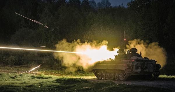 Tuy nhiên theo lính Nga chiến đấu tại Chasiv Yar, RFAF tại đây vẫn vượt trội quân Ukraine về hỏa lực pháo binh và cả UAV FPV. Quân Nga cũng có kinh nghiệm khi bắn hạ các loại UAV FPV của quân Ukraine tại Chasiv Yar bằng những lực lượng chuyên biệt, sử dụng súng bắn đạn ria chuyên dụng.