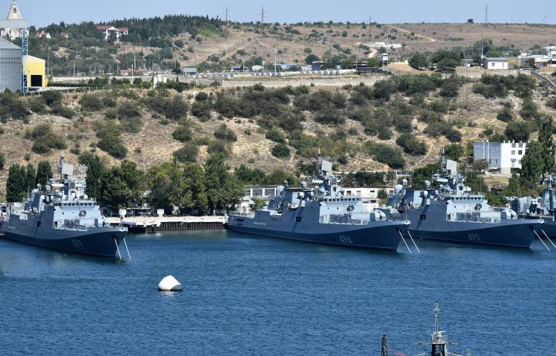 Ban đầu Hải quân Nga dự định đóng sáu con tàu như vậy; đặc biệt là triển vọng đặc biệt liên quan đến khả năng trang bị tên lửa hành trình Calibre và tên lửa chống hạm siêu thanh Zircon, làm hỏa lực tiến công tầm xa cho những con tàu này.