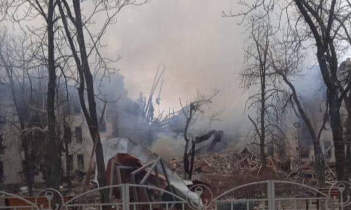 Đã xuất hiện thông tin cho biết rằng, sắp có biến động trong lực lượng Ukraine ở Mariupol, khi Bộ Tổng tham mưu Quân đội Ukraine được cho là đã đề nghị họ di chuyển đến Nhà máy luyện kim Azovstal. Có vẻ như Nhà máy Azovstal sẽ được biến thành khu vực tương tự Sân bay Donetsk.