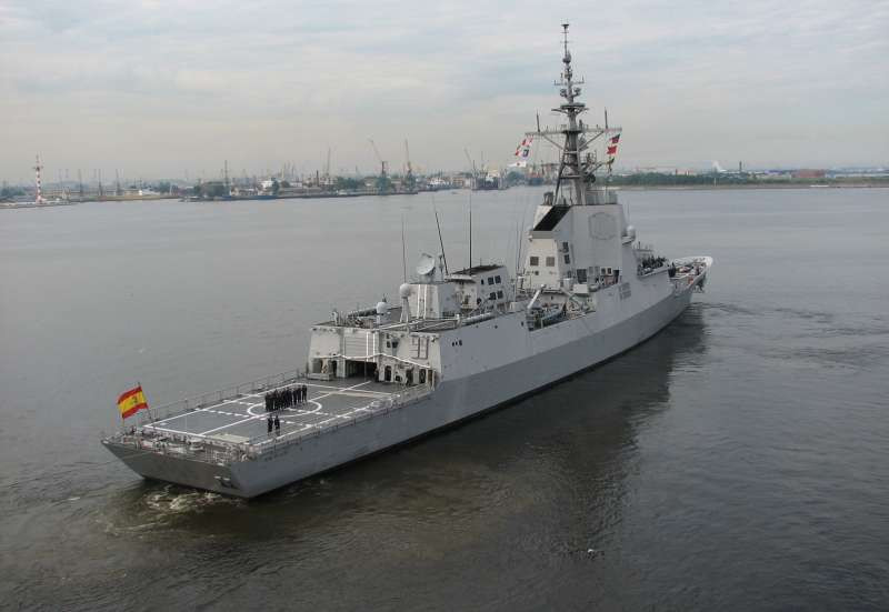 Đây sẽ là tàu chiến thứ hai được NATO triển khai ở Biển Đen trong bối cảnh căng thẳng giữa Nga và Ukraine; còn chiếc thứ nhất là chiếc El Metoro khởi hành hôm 18/1, dẫn đầu một số sứ mệnh thường trực của NATO nhằm đối đầu với Nga”; hết lời dẫn.