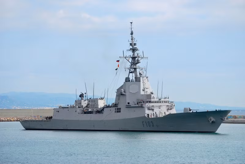 Tờ Huffington Post của Tây Ban Nha đưa tin: “Bộ trưởng Quốc phòng Margherita Robles cho biết, Tây Ban Nha sẽ đưa khinh hạm ESPS Blas de Lezo đến Biển Đen trong “ba hoặc bốn ngày tới”,