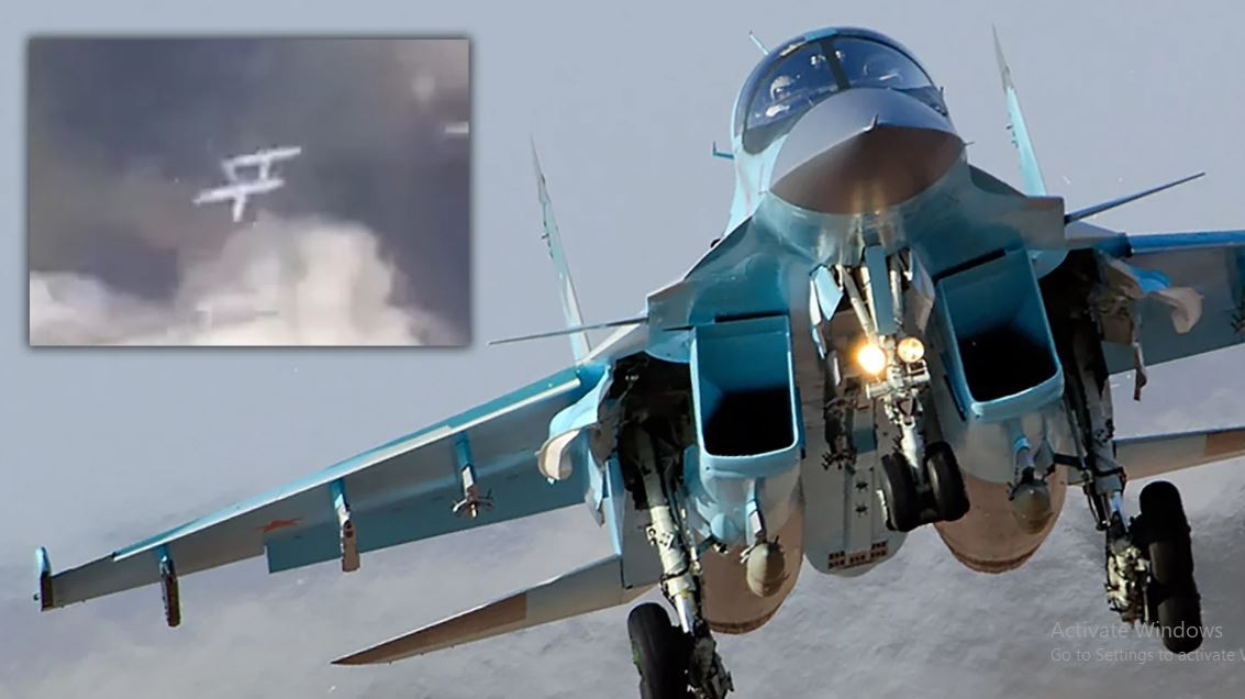 Việc sử dụng bom D-30SN cũng đánh dấu việc Nga đã làm chủ hoàn toàn công nghệ chế tạo động cơ phản lực nhỏ dùng trên bom. Việc này có thể giúp Nga nâng tầm bay của các loại bom có trọng lượng lớn như FAB-3000 hay FAB-1500 đi xa hơn, biến chúng thành những tên lửa hành trình giá rẻ, có thể tấn công với cự ly tới 200km. (Nguồn ảnh: Topwar, CNN, Sputnik).