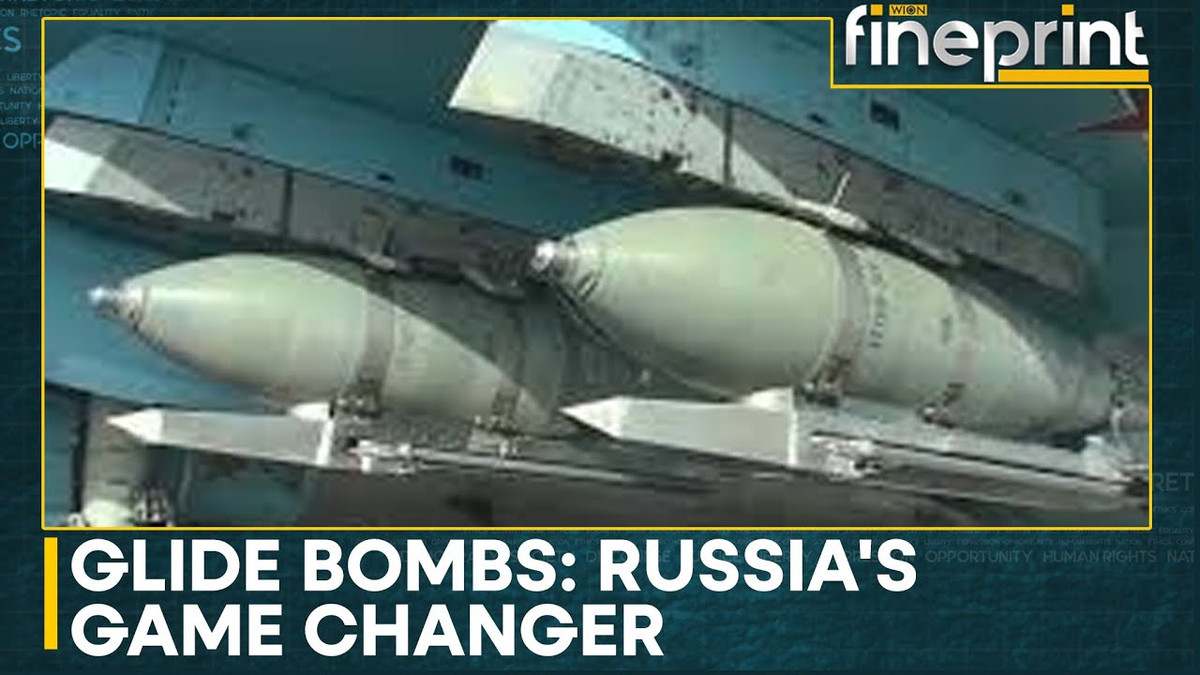 Mặt khác, bom phá FAB, bao gồm các mẫu như FAB-250, FAB-500, FAB-1500, FAB-3000 đều là bom thả rơi tự do. Chúng dựa vào trọng lực để tạo quỹ đạo và có thiết kế đơn giản, tập trung vào việc mang theo nhiều thuốc nổ mạnh, dùng cho mục đích ném bom thông thường.