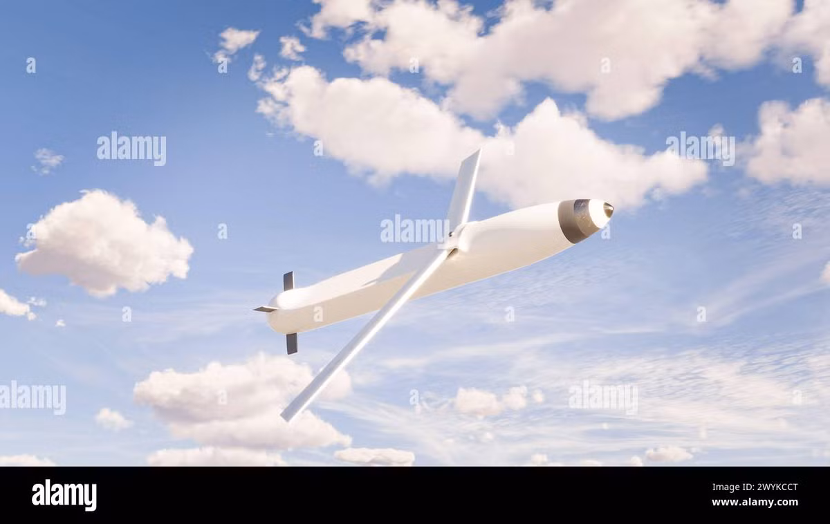 Bom lượn D-30SN là bom lượn dẫn đường chính xác, có hình dáng khí động học giúp nó lướt về phía mục tiêu từ độ cao lớn. Khả năng này cho phép bom được thả từ khoảng cách xa đáng kể, do đó tăng phạm vi tấn công và giảm thiểu rủi ro cho máy bay thả bom trước các hệ thống phòng không của đối phương. 