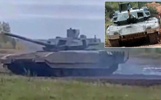 Theo một nguồn tin thân cận cung cấp thông tin cho RIA Novosti, quân đội Nga đã bắt đầu sử dụng xe tăng chủ lực T-14 Armata trong các hoạt động tấn công vào các vị trí của Quân đội Ukraine. Tuy nhiên, nguồn tin làm rõ rằng, những chiếc xe tăng này vẫn chưa được sử dụng trong các hoạt động tấn công trực tiếp. 