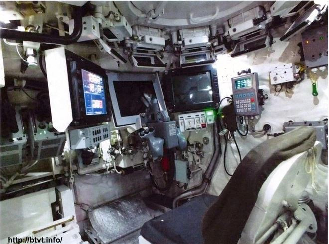 Do kíp xe T-14 phụ thuộc quá nhiều vào các hệ thống quan sát ảnh nhiệt và cảm biến điện tử trên xe, khiến dễ trở thành nạn nhân của các hệ thống tác chiến điện tử của đôi phương. Một kịch bản như vậy có thể khiến kíp xe mất khả năng nhận thức, khiến xe tăng bị lộ và dễ bị tấn công.