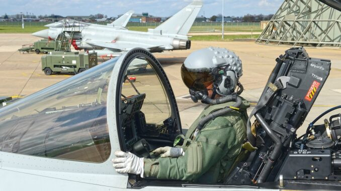 Cho dù đó là xung đột hàng hải ở Đông Á, cuộc chiến chống khủng bố ở Trung Đông và châu Phi hay các hoạt động phòng thủ ở biên giới cao nguyên; khi cuộc chiến tổng lực xảy ra, thì các hệ thống vũ khí của Trung Quốc khi đó mới có thể chứng minh là có hiệu quả hay không.