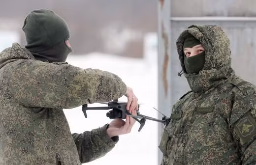 Trong trận đánh ác liệt này, lính dù Nga đã dũng cảm, gan dạ, thể hiện ý chí chiến đấu ngoan cường và hiệu quả chiến đấu mạnh mẽ. Họ không chỉ sử dụng các loại vũ khí hiện đại như UAV tự sát Lancet hay UAV 4 trục, mà còn thể hiện khả năng áp dụng chiến thuật xuất sắc.