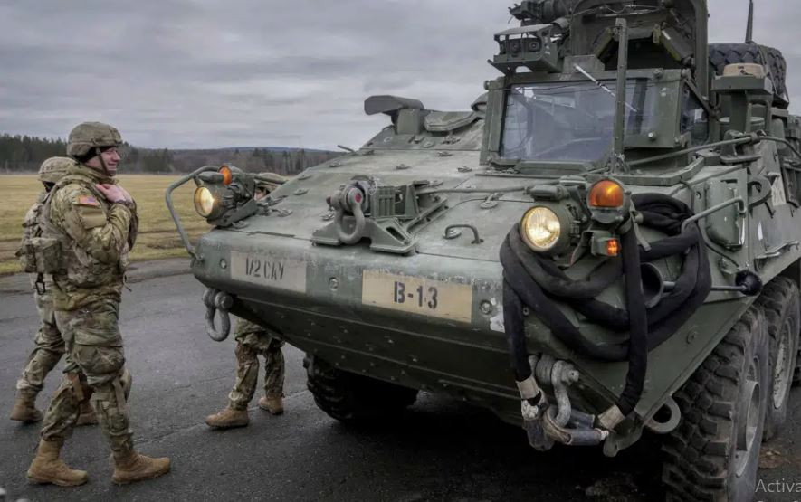 Số này bao gồm 40 xe chiến đấu bộ binh "Weasel" của Đức và 90 xe bọc thép "Stryker" của Mỹ. Cả hai phương tiện chiến đấu đều được trang bị cảm biến và máy ngắm hiệu suất cao; đồng thời có đủ không gian cho một tiểu đội bộ binh chiến đấu. 