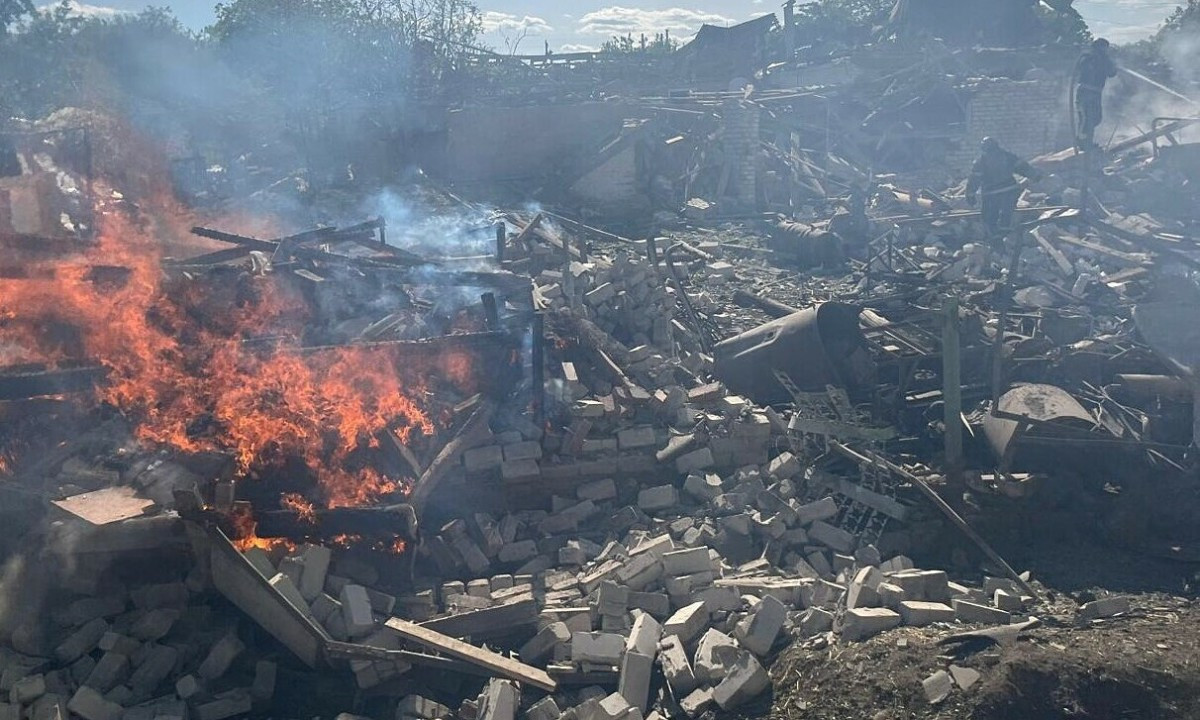 Cuộc rút lui ồ ạt của một số đơn vị Ukraine cũng có lý do chính đáng của họ; do Quân đội Nga tiến công với hỏa lực mạnh mẽ, tốc độ tiến công cao và chiến thuật linh hoạt, dẫn đến những thành công liên tiếp ở khu vực Kharkov.