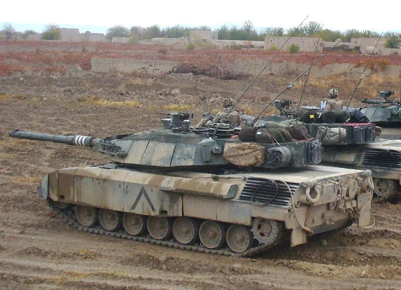 Theo một số nguồn tin, xe đầu kéo cùng xe tăng Leopard 2 đã được nhìn thấy ở khu vực Nikolaev, đang di chuyển theo hướng bắc. Điểm đến cụ thể vẫn chưa được biết, tuy nhiên, việc giao hàng đã bắt đầu cho thấy, ngày bắt đầu sử dụng các phương tiện chiến đấu này có thể thay đổi. 