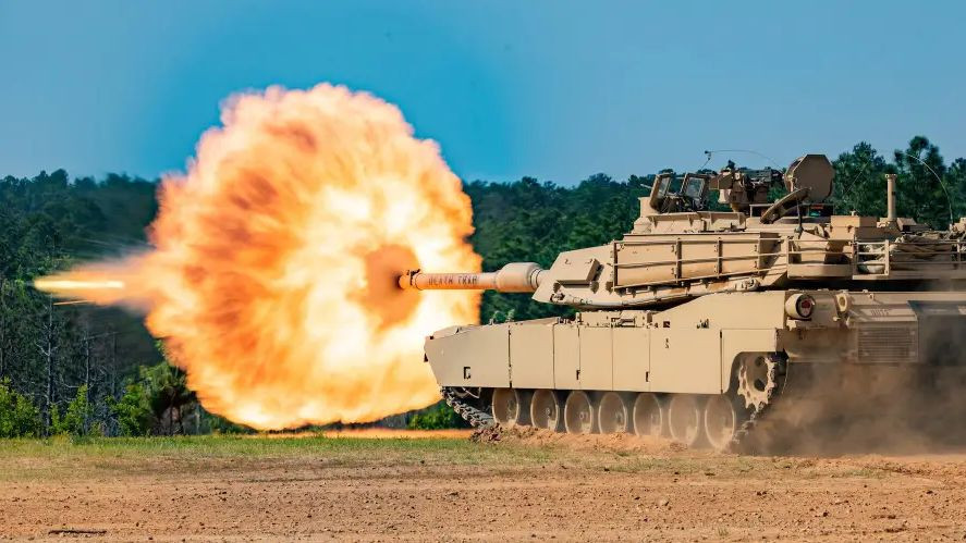 Theo CNN, các quốc gia NATO mới đây đã đồng ý gửi cho Ukraine những chiếc xe tăng hạng nặng chủ lực của họ. Tuy nhiên vẫn còn một số hạng mục chưa hoàn thành trong danh sách mong muốn của Kiev, khi chính quyền Ukraine nói rằng, họ muốn có được tiêm kích hiện đại. 