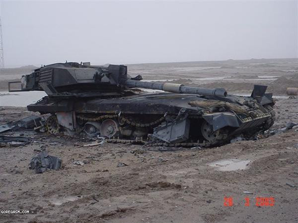 Theo giới phân tích quân sự, xét về việc việc cung cấp xe tăng được thực hiện theo từng đợt nhỏ, rõ ràng là ở phương Tây và Ukraine đều lo sợ rằng, nếu để Nga xác định được các khu vực có các phương tiện chiến đấu này, họ có thể bị tấn công trước khi xe tăng có thể tham chiến.