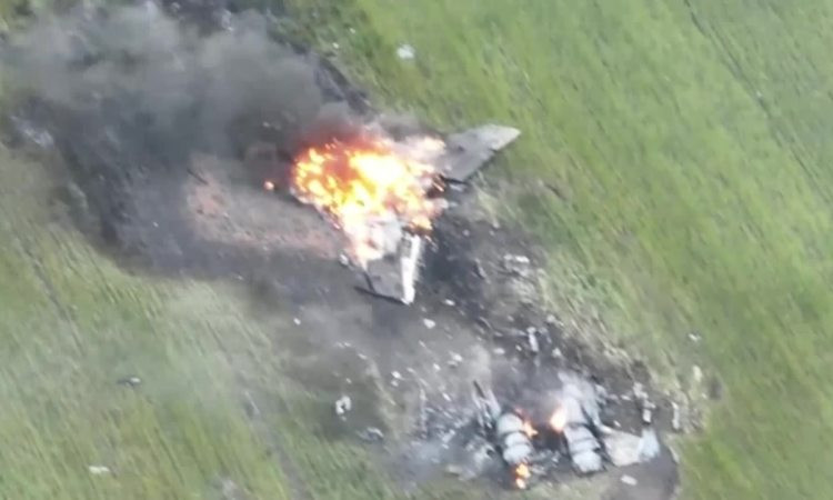 Theo thông cáo báo chí từ Bộ Quốc phòng Nga, các máy bay chiến đấu của Ukraine đang chuẩn bị tiến hành một cuộc tấn công vào lực lượng mặt đất của Nga ở Donetsk thì bị Không quân Nga bắn hạ; một trong hai chiếc MiG-29 bị trúng đạn ở làng Shevchenko, chiếc còn lại ở làng Bogatyr.