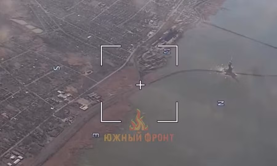 Theo một số thông tin, khi phi công Nga thả bom lượn dẫn đường bằng mô-đun UMPK, họ chỉ cần vận hành theo điểm chiếu tối ưu do máy tính đạn đạo ném bom trên không SVP-24 (СВП-24) cung cấp, sau khi bom được thả ra khỏi máy bay, nó sẽ tự động lật ngửa lên 180 độ.