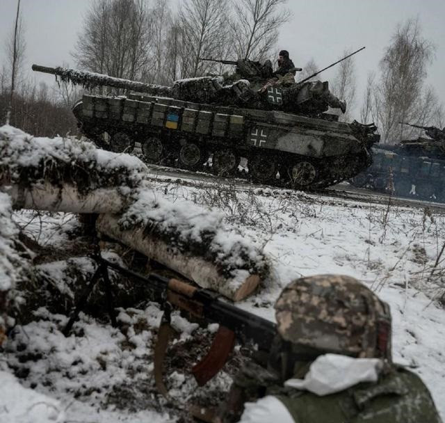 Hiện có thể xác định rằng, đến nửa cuối năm 2023, Quân đội Ukraine sẽ cạn kiệt xe tăng và xe bọc thép, Quân đội Nga sẽ chiếm ưu thế trên chiến trường. Biến số duy nhất là liệu Mỹ và phương Tây có hỗ trợ Quân đội Ukraine với số lượng lớn xe tăng và xe bọc thép hay không?