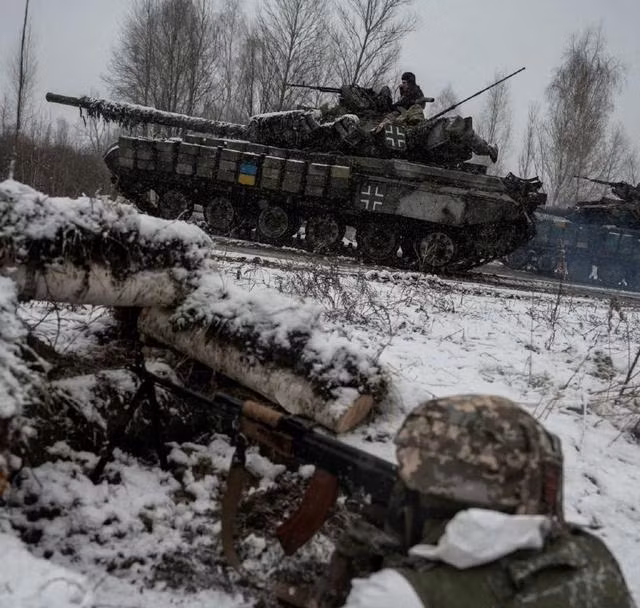 Hiện có thể xác định rằng, đến nửa cuối năm 2023, Quân đội Ukraine sẽ cạn kiệt xe tăng và xe bọc thép, Quân đội Nga sẽ chiếm ưu thế trên chiến trường. Biến số duy nhất là liệu Mỹ và phương Tây có hỗ trợ Quân đội Ukraine với số lượng lớn xe tăng và xe bọc thép hay không?