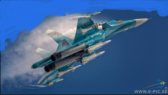 Su-34 cũng có thể mang nhiều loại tên lửa không đối không khác nhau có thể được gắn dưới cánh và bụng máy bay; một số loại có tầm bắn hàng trăm km. Nó cũng có thể mang đầy đủ các hệ thống tác chiến vô tuyến điện tử. Tốc độ tối đa là 1.900 km/h và bán kính bay chuyển sân là 4.000 km.