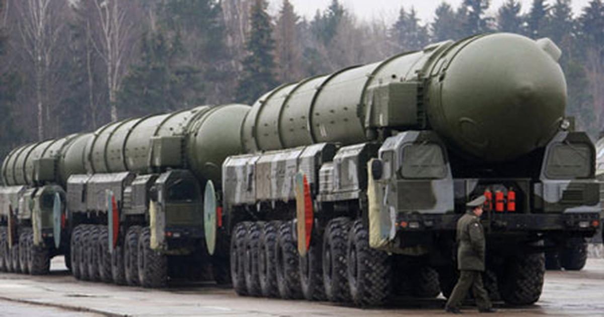 Trên các khung video được người dân đưa lên mạng xã hội, người xem có thể thấy quá trình di chuyển của các hệ thống tên lửa chiến lược dọc theo đường vành đai Moscow. Đồng thời, các nguồn thông tin báo có ít nhất bốn xe phóng tên lửa Topol-M di chuyển. 