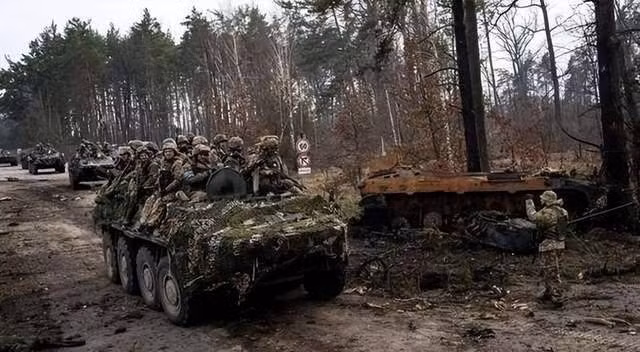 Quân đội Ukraine đã cố gắng dọn đường từ làng Popovka ở tỉnh Belgorod để triển khai thêm xe bọc thép nhằm tiếp tục tấn công sâu vào lãnh thổ Nga. Tuy nhiên, quân dự bị của Nga đã không tăng cường đầy đủ cho mặt trận Belgorod; có thông tin 25 lính biên phòng Nga, chống lại cuộc tấn công của 150 lính Ukraine vào Popovka.