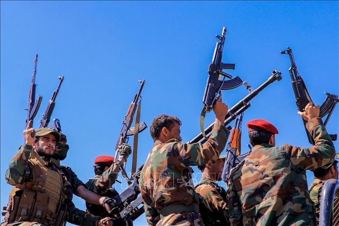 Những tân binh người Yemen được công ty của Jabri tuyển dụng, hứa hẹn việc làm với mức lương hàng tháng là 2.000 USD, tiền thưởng 10.000 USD và có quốc tịch Nga. Đây là mức thu nhập quá cao với những người dân Yemen bị chiến tranh tàn phá.