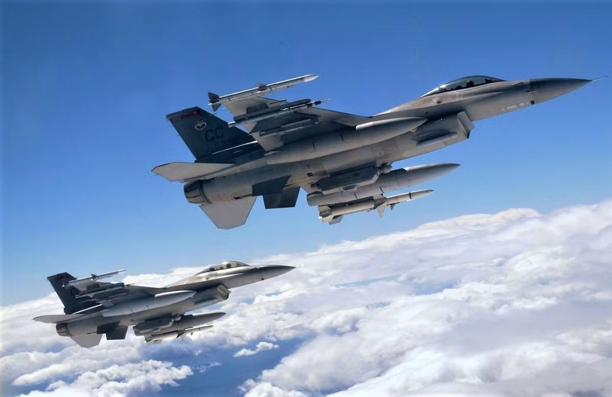 Thông tin về việc Không quân và Thủy quân Lục chiến Mỹ cho ngừng hoạt động số lượng lớn của tiêm kích F-16, hiện đã được xác nhận tại Mỹ; mặc dù đến lúc này, vẫn chưa có thông tin chi tiết về vấn đề này.