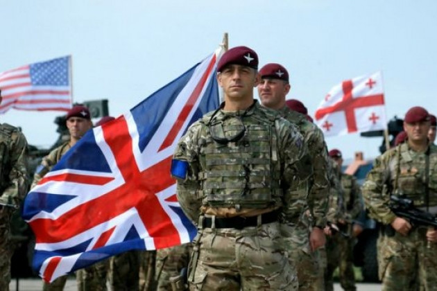 Cùng với việc có thông tin về việc Mỹ cung cấp máy bay chiến đấu qua sử dụng cho Không quân Ukraine, thì các nước NATO đã từ chối đảm bảo an ninh cho Nga và tiếp tục tăng cường hiện diện quân sự ở sát nách Nga.