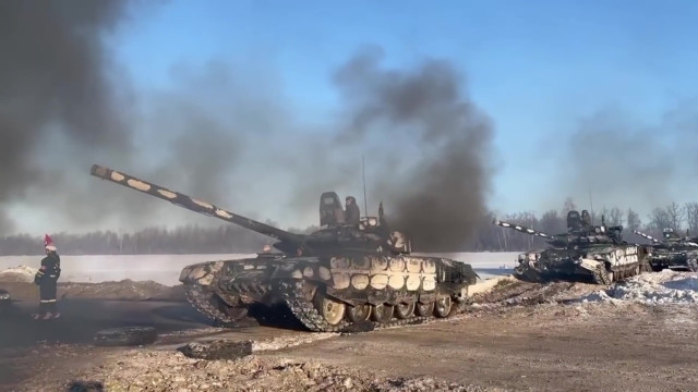 Theo thông tin chính thức, kíp lái của chiếc xe tăng đã bắn một loạt đạn súng máy phòng không vào một trong ba chiếc trực thăng đang tấn công đoàn xe của Nga, chiếc trực thăng trúng đạn và đang trên đà rơi, đã bắn nhầm vào một chiếc khác, khiến cả hai cùng bốc cháy. 