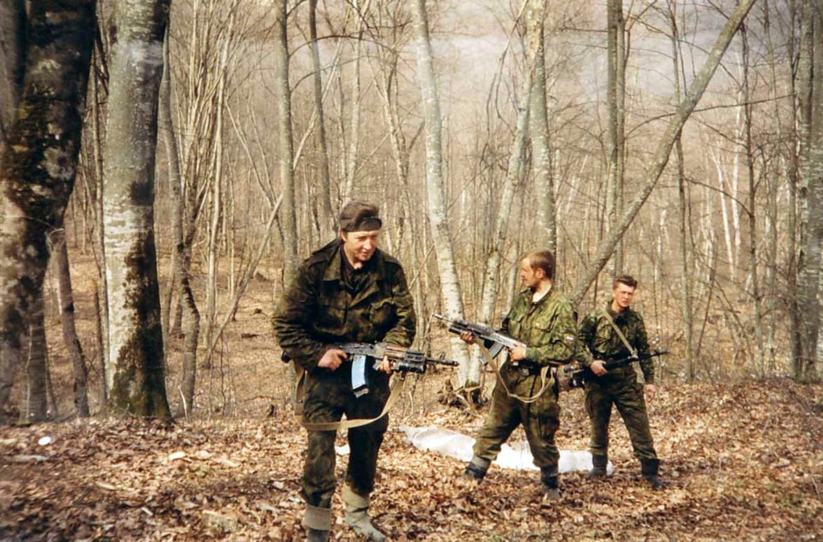 Sáng kiến tăng cường lực lượng vũ trang Chechnya đã được Tổng thống Putin chấp thuận. Việc xây dựng một đội quân, không chỉ có thể phục vụ mục đích xoa dịu tham vọng của tân Tổng thống Kadyrov, mà còn đạt được mục đích tự trị cho người Chechnya.