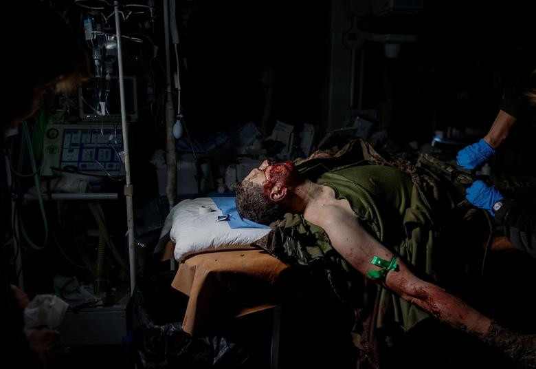 Quân đội Ukraine tuyên bố rằng, những người lính này không thể chống lại hỏa lực của lính đánh thuê Wagner và chọn một cuộc rút lui chiến thuật, nhưng phía Ukraine không tiết lộ thương vong.