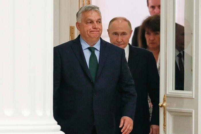 Nhất là trong bối cảnh phe cánh hữu châu Âu lên nắm quyền, những người ủng hộ lệnh ngừng bắn và phản đối chiến tranh ngày càng lớn hơn và ông Orban nắm bắt cơ hội này, để nâng cao ảnh hưởng của Hungary trong khối NATO, EU và thậm chí cả cộng đồng quốc tế.