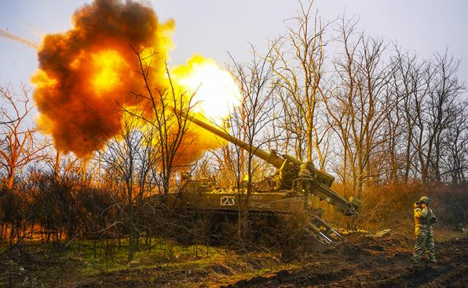 Pravda cho biết: "Quân đội Nga đã phóng 4 tên lửa, tiến hành 32 cuộc không kích và 29 cuộc tấn công bằng súng cối. Trong ngày hôm đó, Không quân Ukraine đã thực hiện các cuộc không kích vào hai khu vực tập trung quân, vũ khí của Nga".