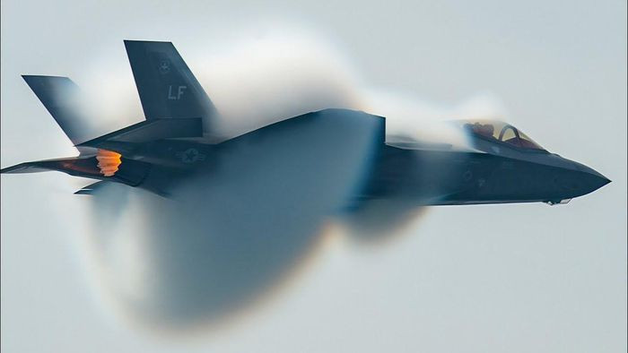 F-35 đã hoạt động trên thị trường quốc tế trong khu vực này trong nhiều năm; nhưng trong vòng 24 tháng qua, dù là bất ngờ hay là theo quy luật, các vấn đề nghiêm trọng với máy bay đã bắt đầu xuất hiện.