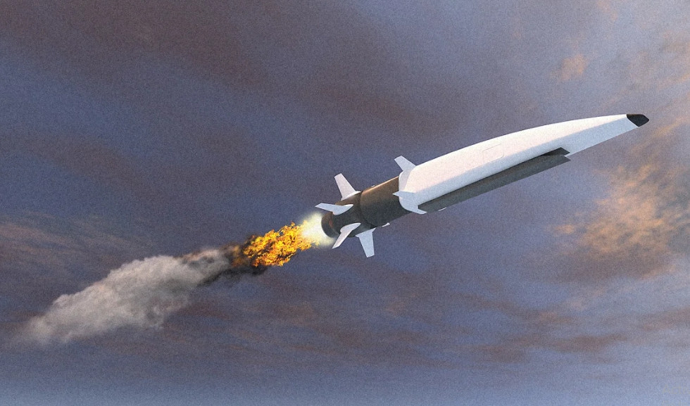 Bước đột phá về công nghệ về vật liệu mới của Trung Quốc cũng có thành tựu trong việc phát triển các vật liệu thay thế cho kim cương và kim loại quý trước đây, được sử dụng trong các đầu dò tia hồng ngoại, có thể tồn tại được trong môi trường khắc nghiệt, khi tên lửa bay siêu thanh với tốc độ trên Mach 5; trong khi chi phí thấp hơn đáng kể.